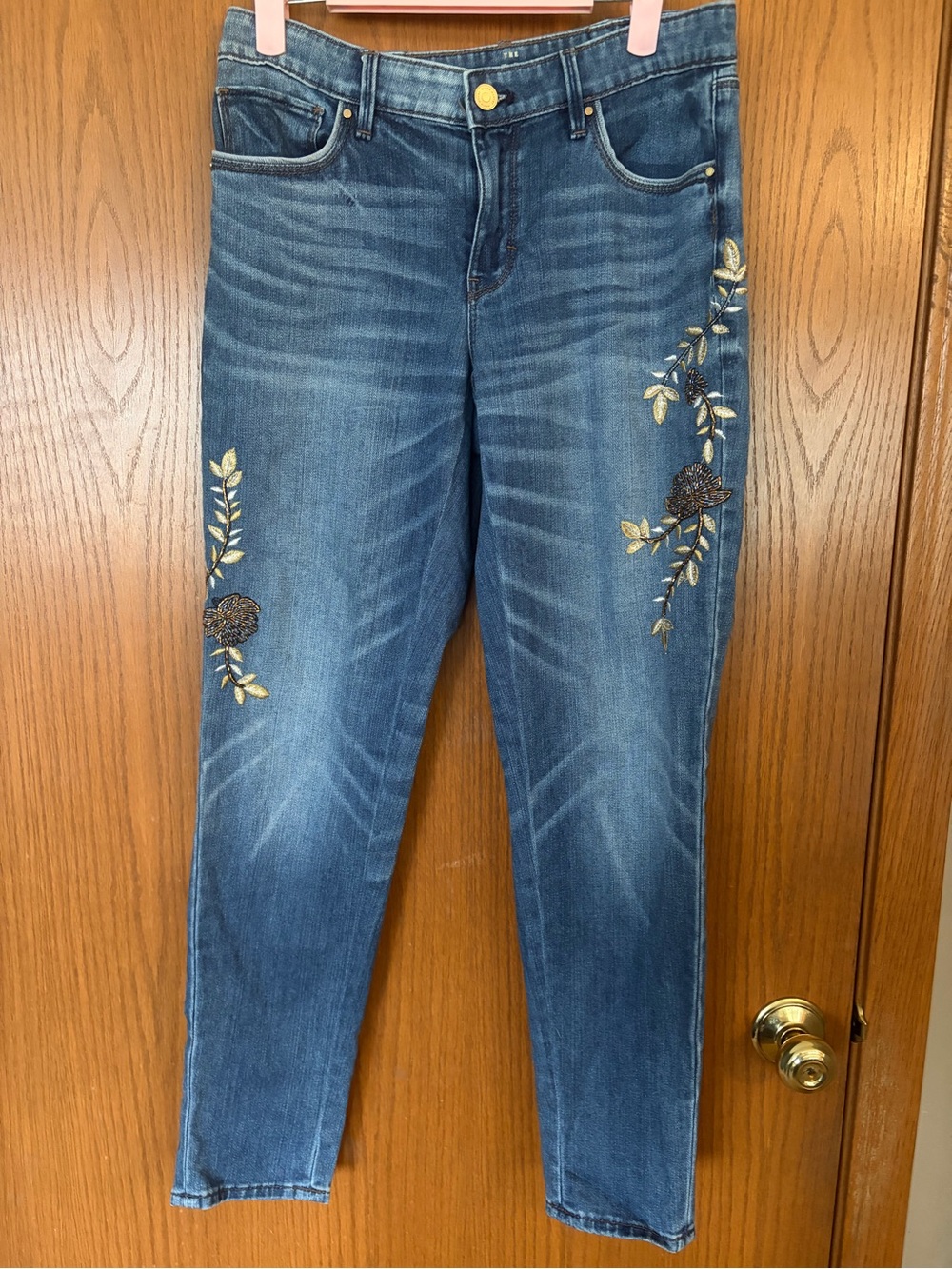 White House Black Market Beaded Embroidered Women's Jeans
